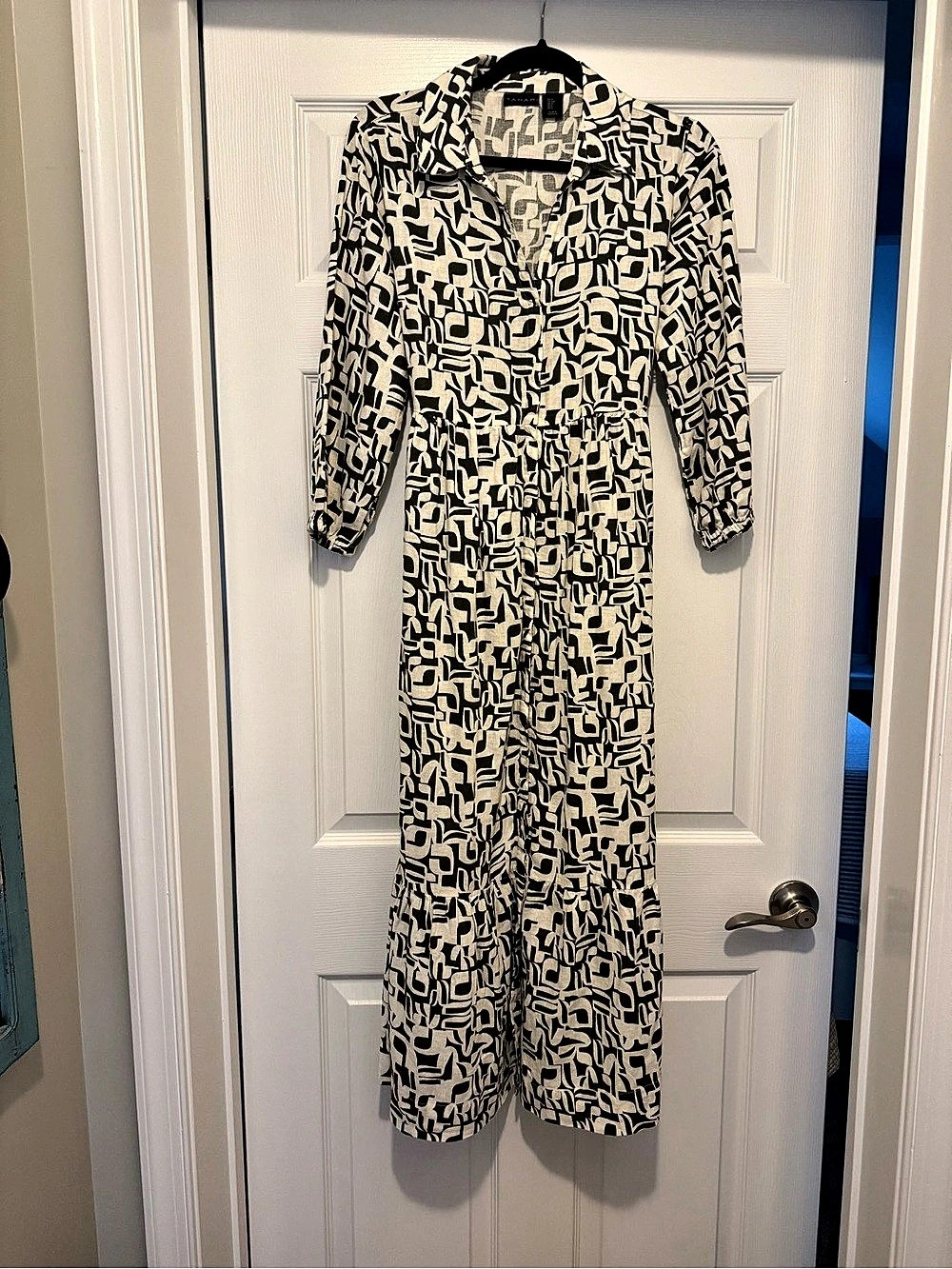 Tahari Abstract Print Maxi Dress in cream and olive Size Small